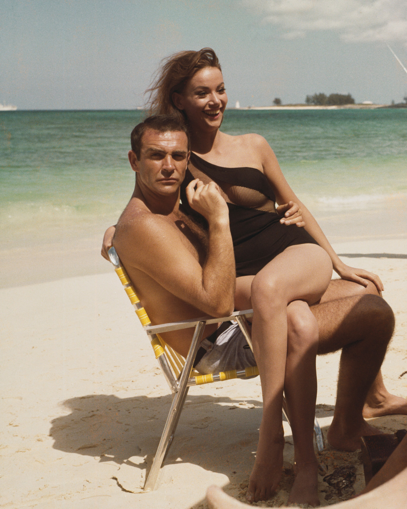 1300x1628, 556 Kb /  ,  , Sean Connery, Claudine Auger