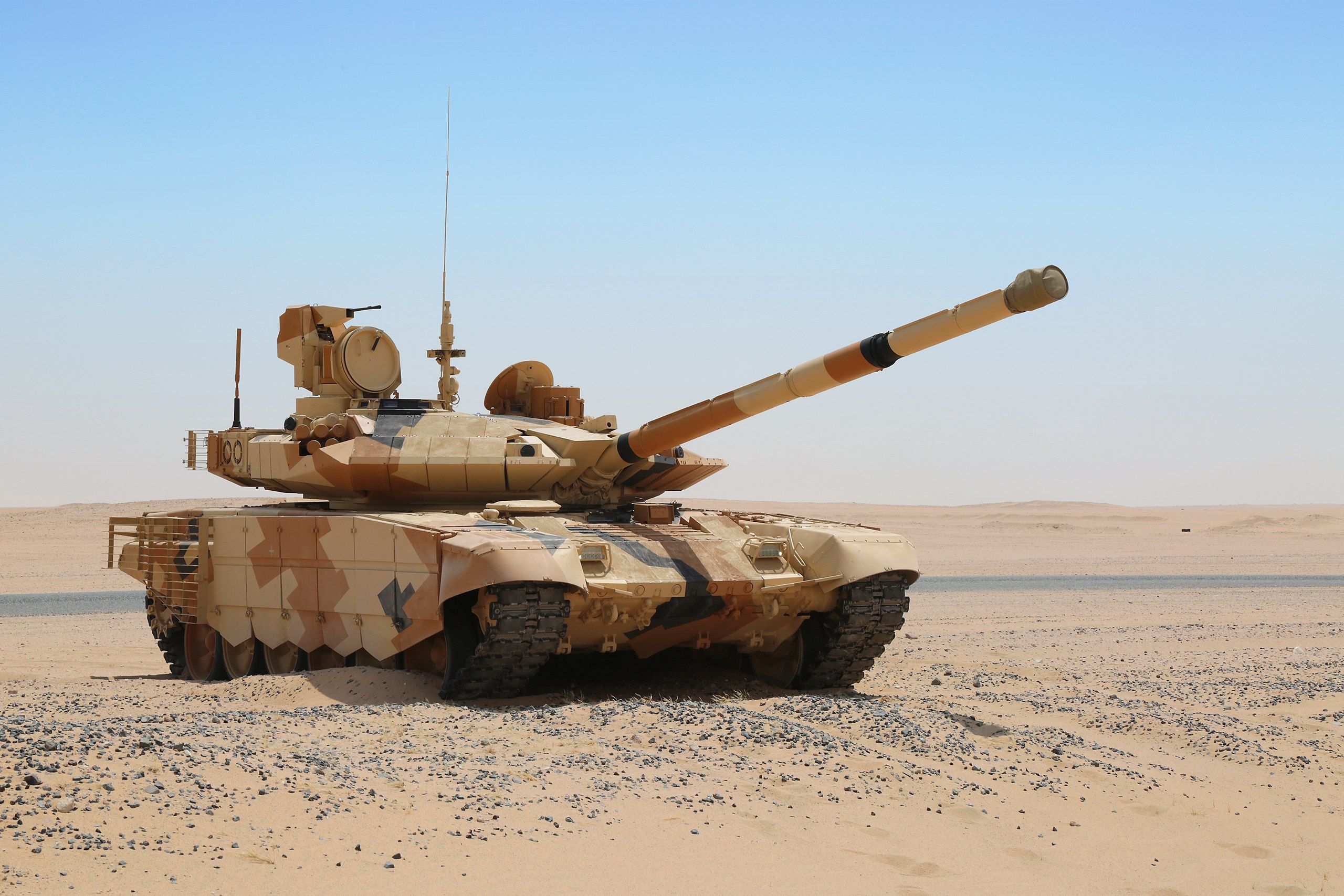 2560x1707, 593 Kb / пустыня, танк, Т-90МС, ОБТ