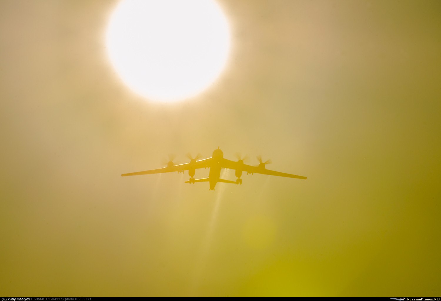 1500x1025, 59 Kb / солнце, самолёт, бомбардировщик, Ту-95МС