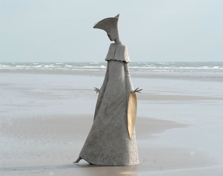 900x712, 91 Kb / песок, море, небо, скульптура