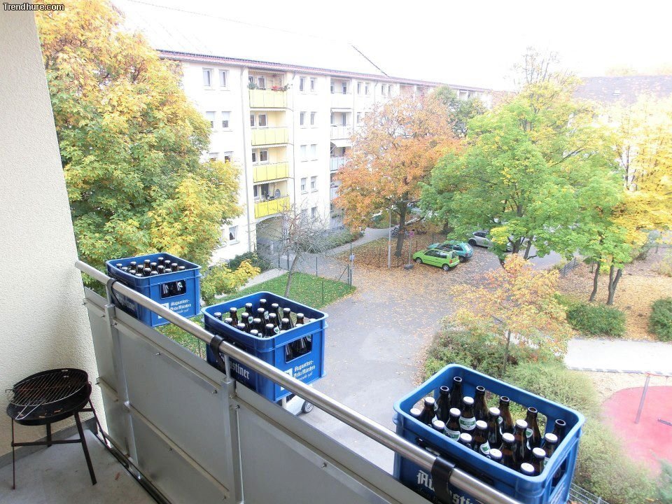 960x720, 202 Kb / пиво, ящики, балкон, бутылки