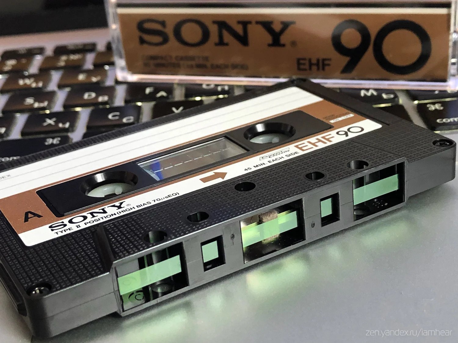 1500x1125, 295 Kb / Кассета, sony, compact cassette, compact, cassette