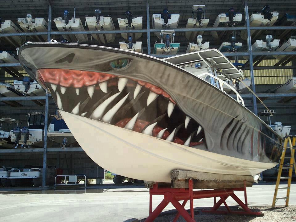 960x720, 112 Kb / катер, лодка, аэрография, акула, пасть, зубы
