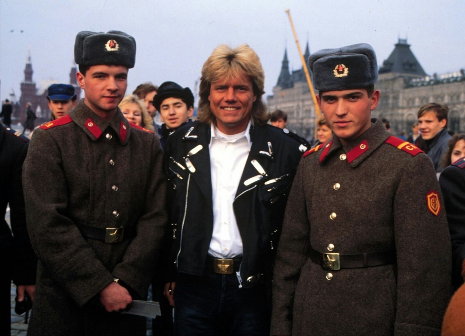 1600x1157, 404 Kb / Дитер Болен, солдаты, Москва, 1989