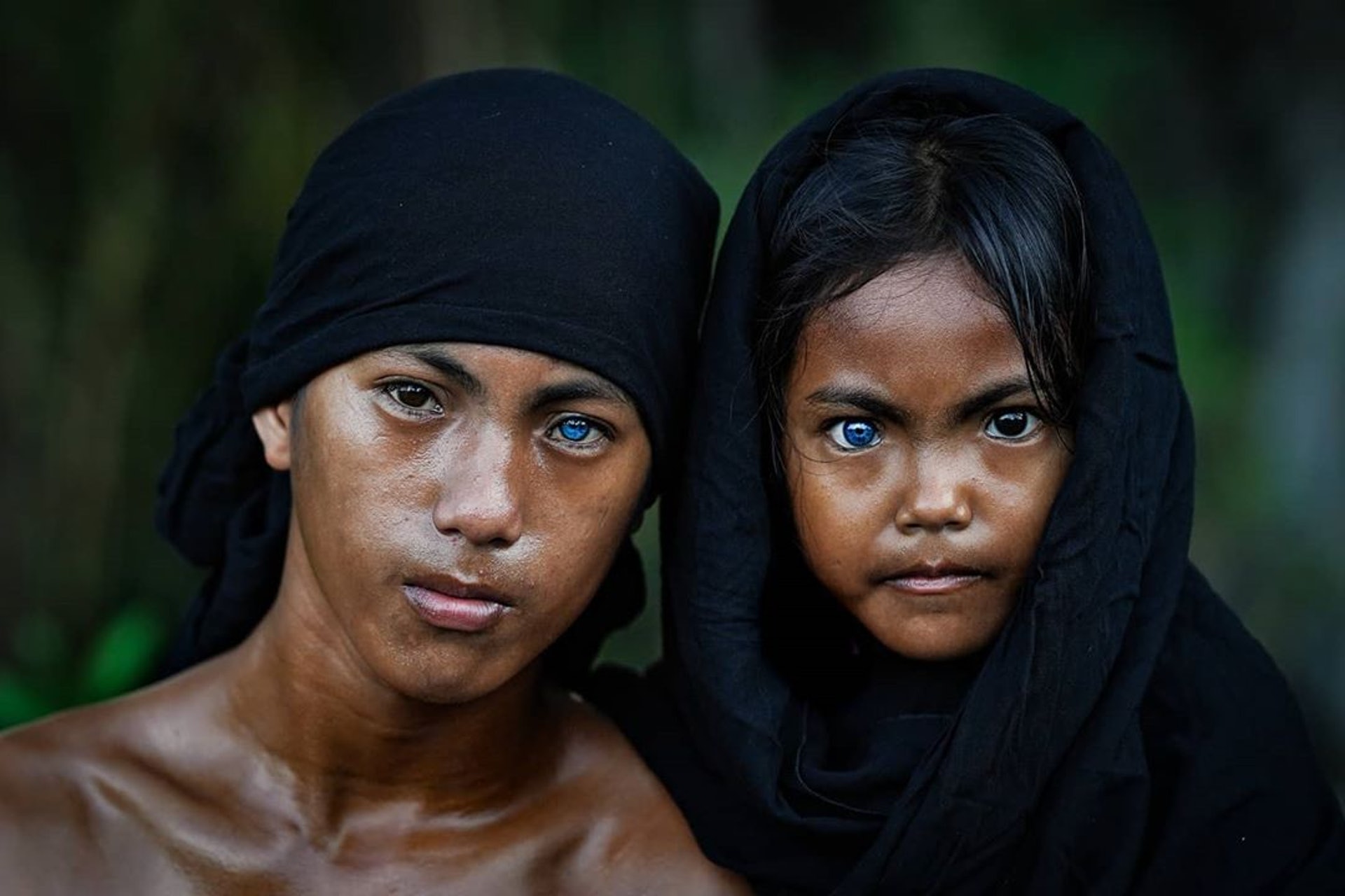 Самый необычный народ. Племя бутон на острове бутунг Индонезии. Синдром Ваарденбурга в Индонезии. Синдром Ваарденбурга племя бутон.