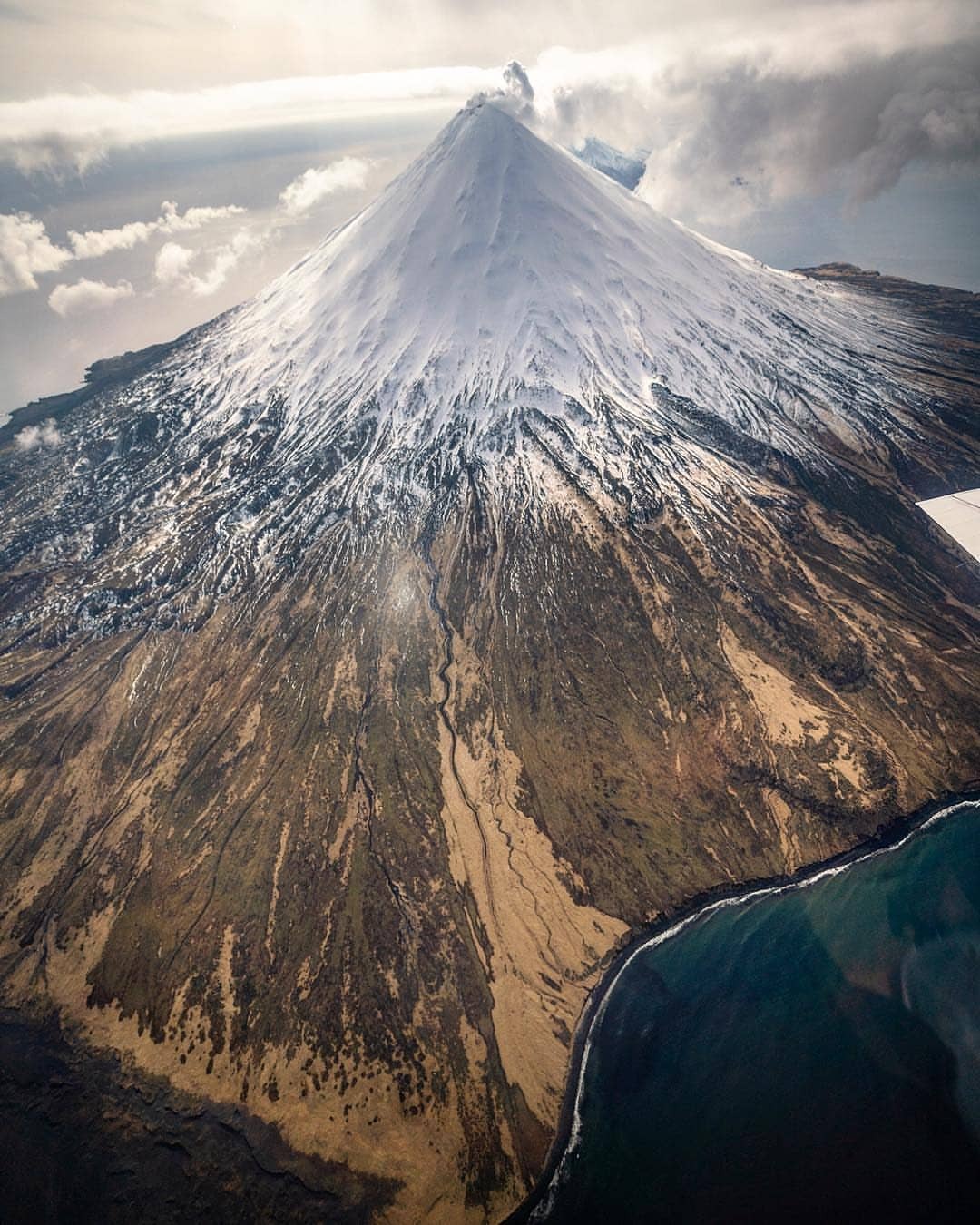 1080x1350, 261 Kb / гора, вулкан