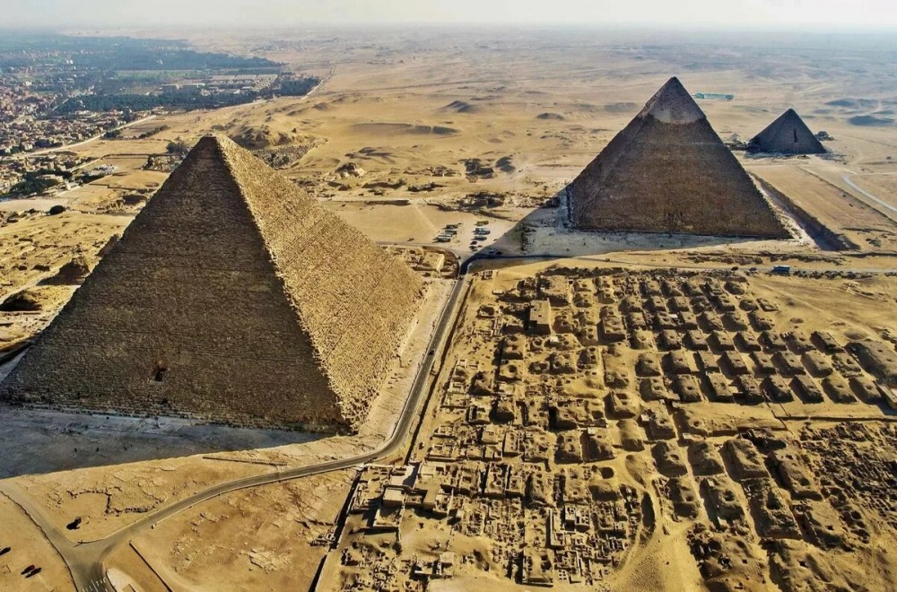 1000x660, 263 Kb / пирамиды, Египет, древний город, раскопки, песок
