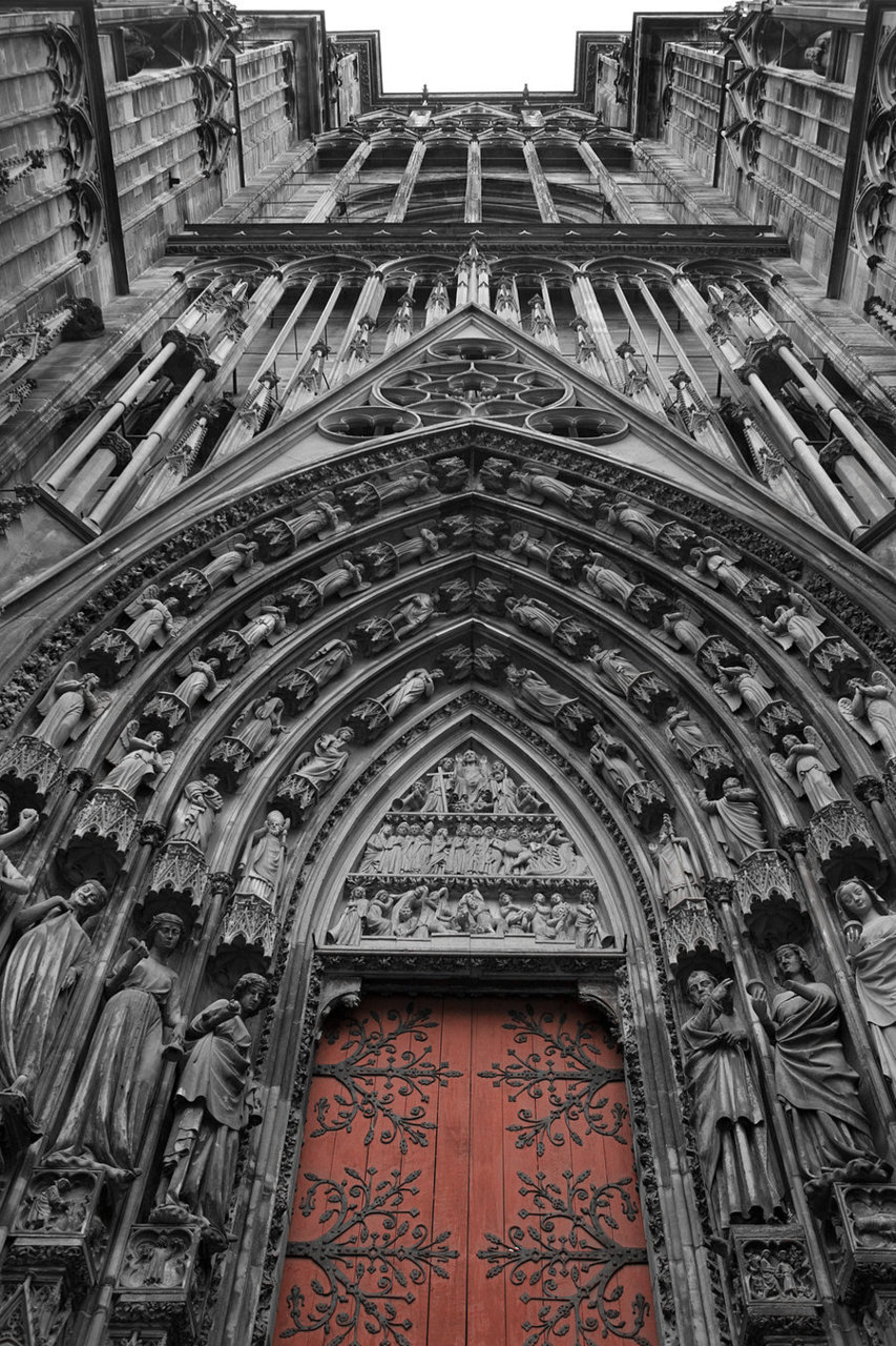 853x1280, 351 Kb / двери, Страсбургский собор