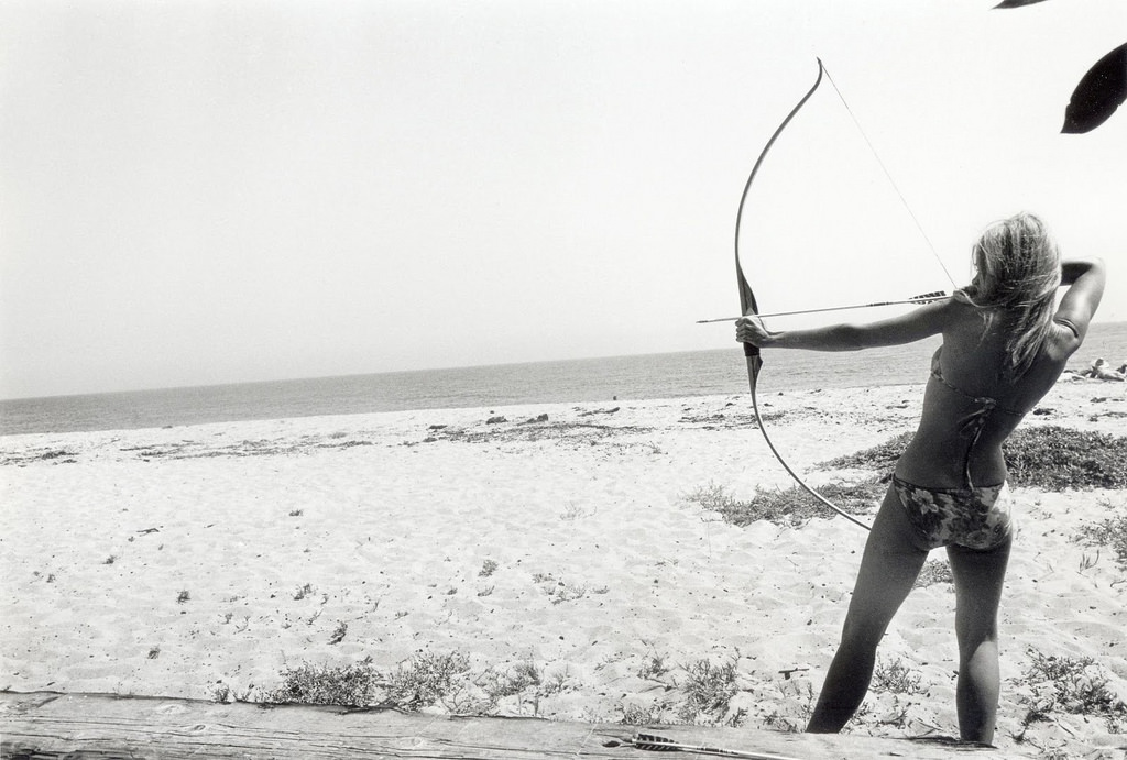1024x691, 187 Kb / 1965. Джейн Фонда, Малибу, лук, пляж, Деннис Хоппер