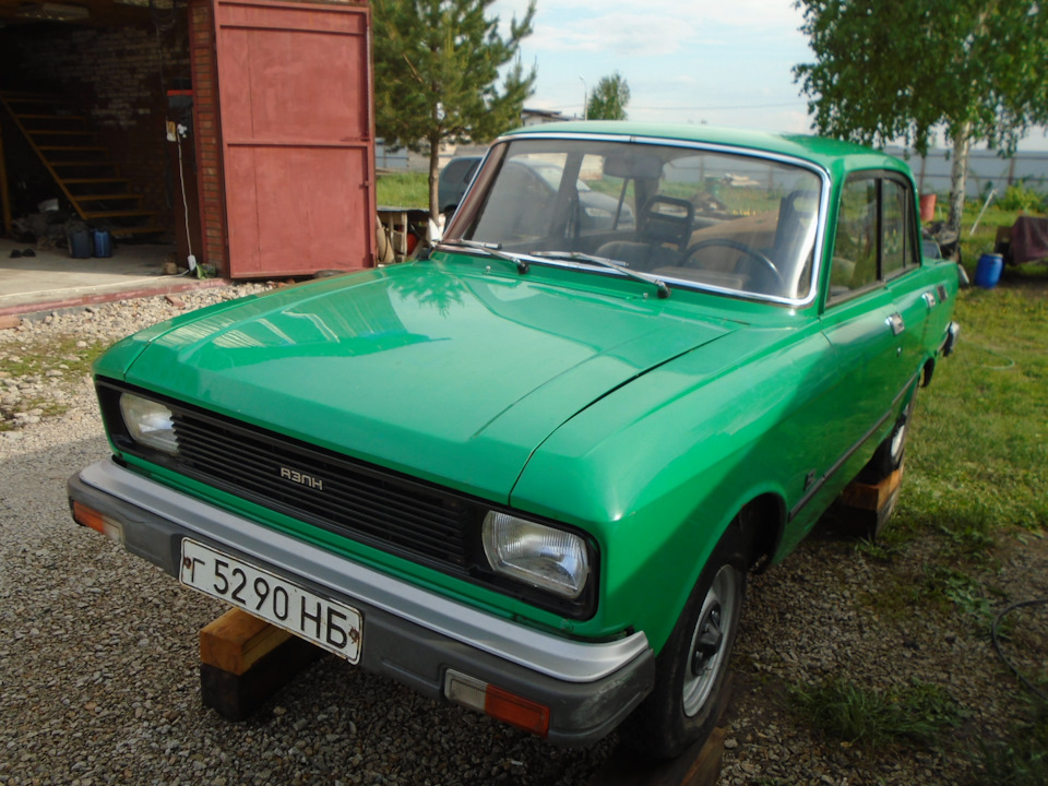960x720, 272 Kb / автомобиль, классика, ретро, Москвич 2140 SL, Новосибирск