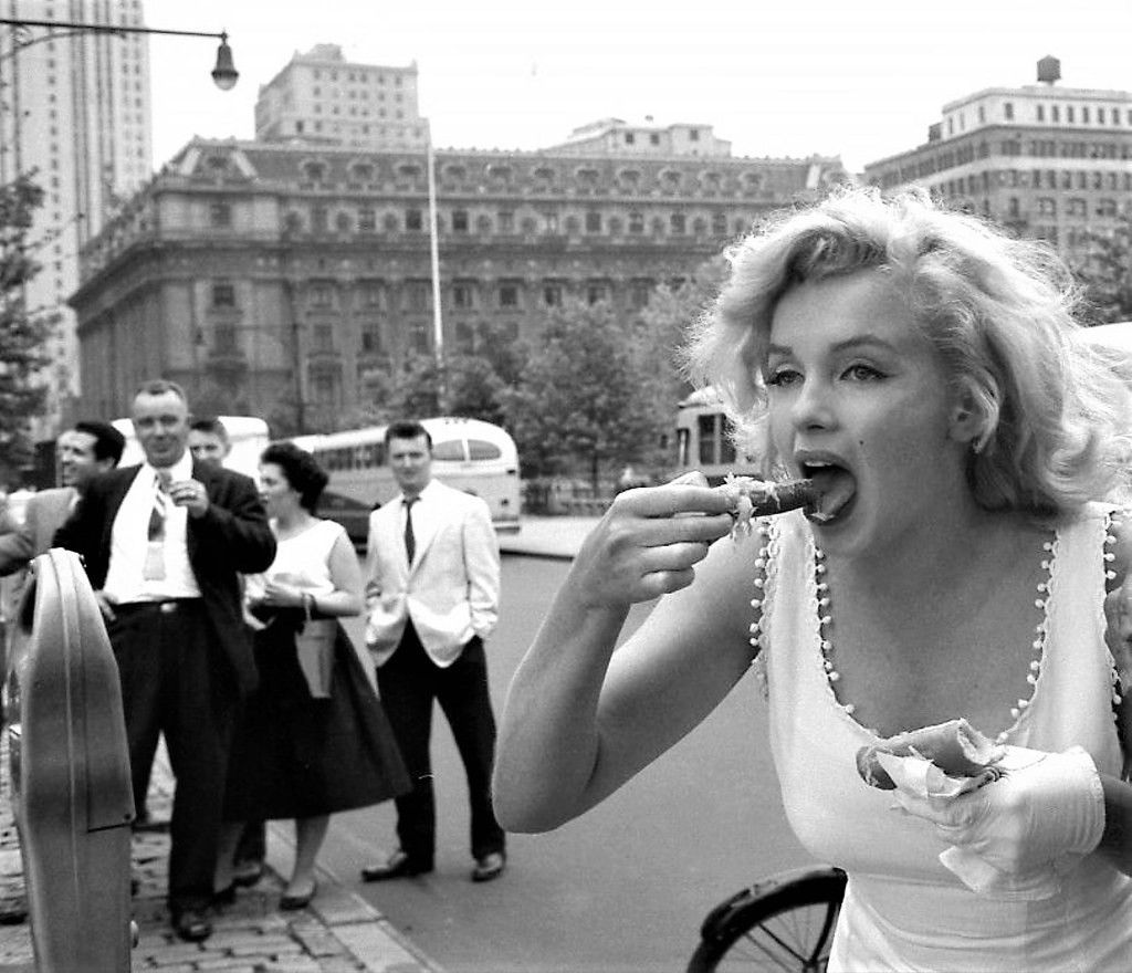 1024x880, 121 Kb /  , Marilyn Monroe, , ,  NY, /