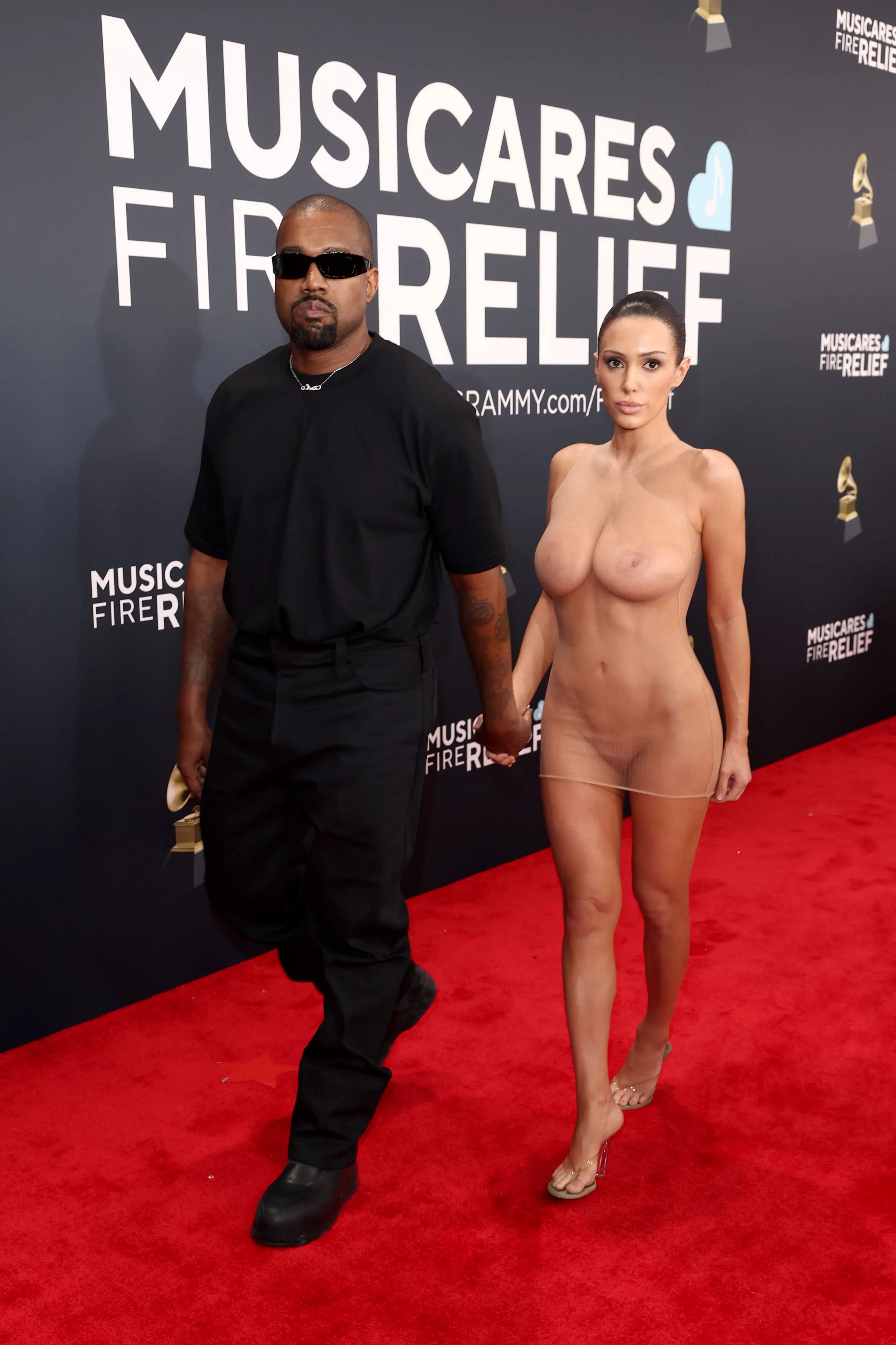 3000x4500, 628 Kb / ,  , , , , , , , Bianca Censori, Kanye West