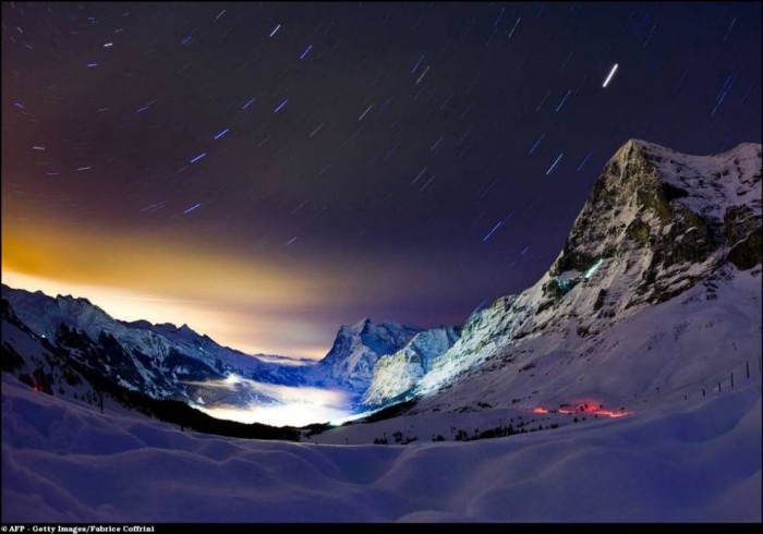 700x490, 60 Kb / горы, снег, звезды