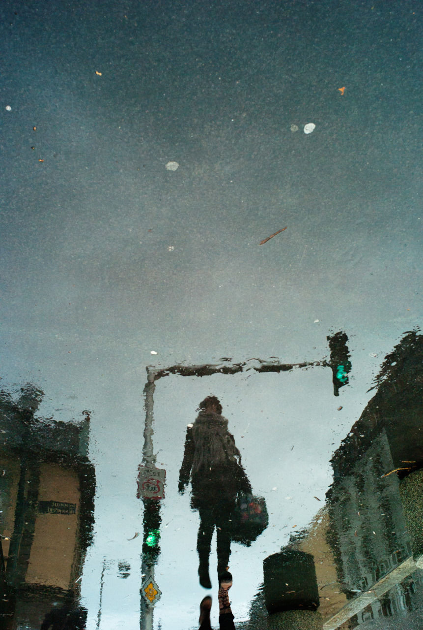 861x1280, 189 Kb / дождь, отражение, светофор, улица, импрессионизм, фото