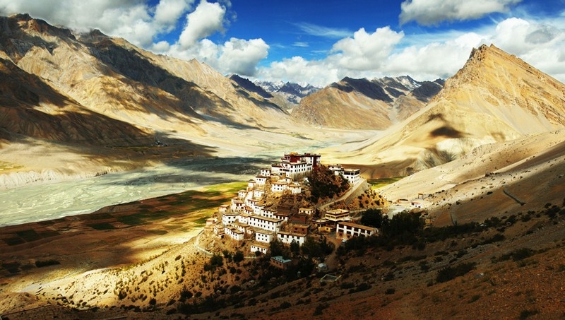 800x453, 288 Kb / монастырь, крепость, Китай, Тибет, Ки Гомпа