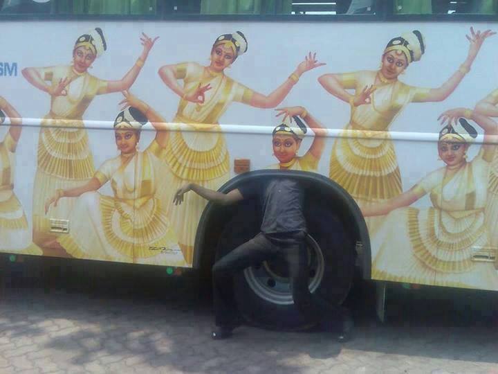 720x540, 39 Kb / автобус, танец, колесо