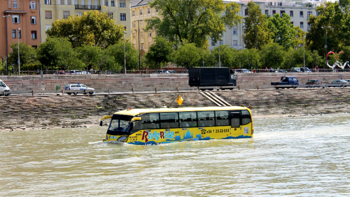 700x394, 269 Kb / Дунай, автобус, река, экскурсия, Будапешт, Венгрия, охуеть
