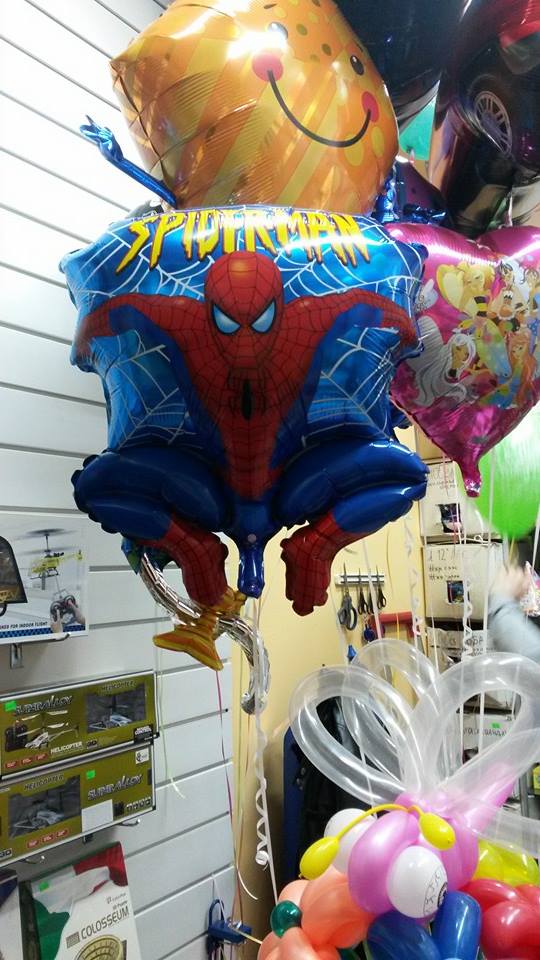 540x960, 86 Kb / spiderman, человек, паук, воздушный, шарик, спайдермен