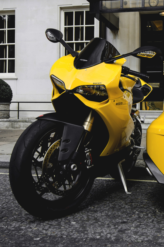 540x810, 313 Kb / мотоцикл, желтый, дукати