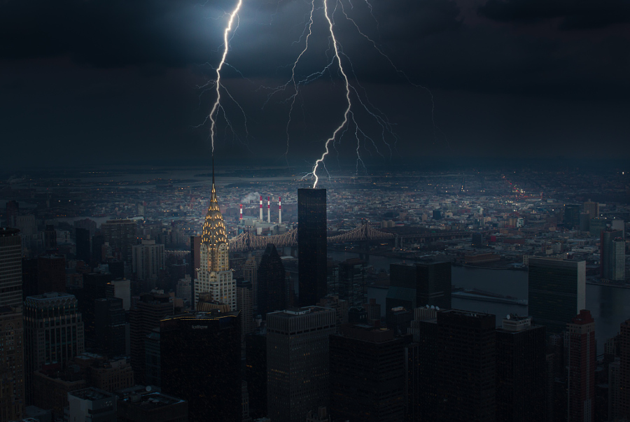 900x603, 288 Kb / нью-йорк, город, крайслер-билдинг, разряд, молния, ночь, NYC, Chrysler Building, East River
