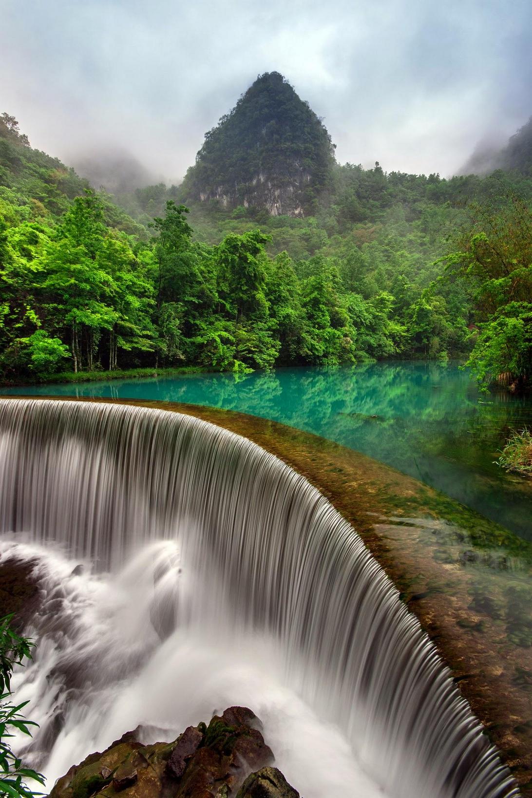 1092x1638, 284 Kb / Водопад, гора, Китай