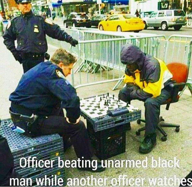 625x607, 110 Kb / шахматы, негр, полицейские
