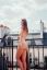 Pauline Santamaria, голая попа, полотенце, крыша, забор, ограждения, перила, кресло, труба, балкон